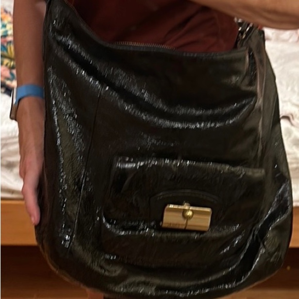 Patent leather coach bag. Large size. Perfect shape! - Picture 9 of 9